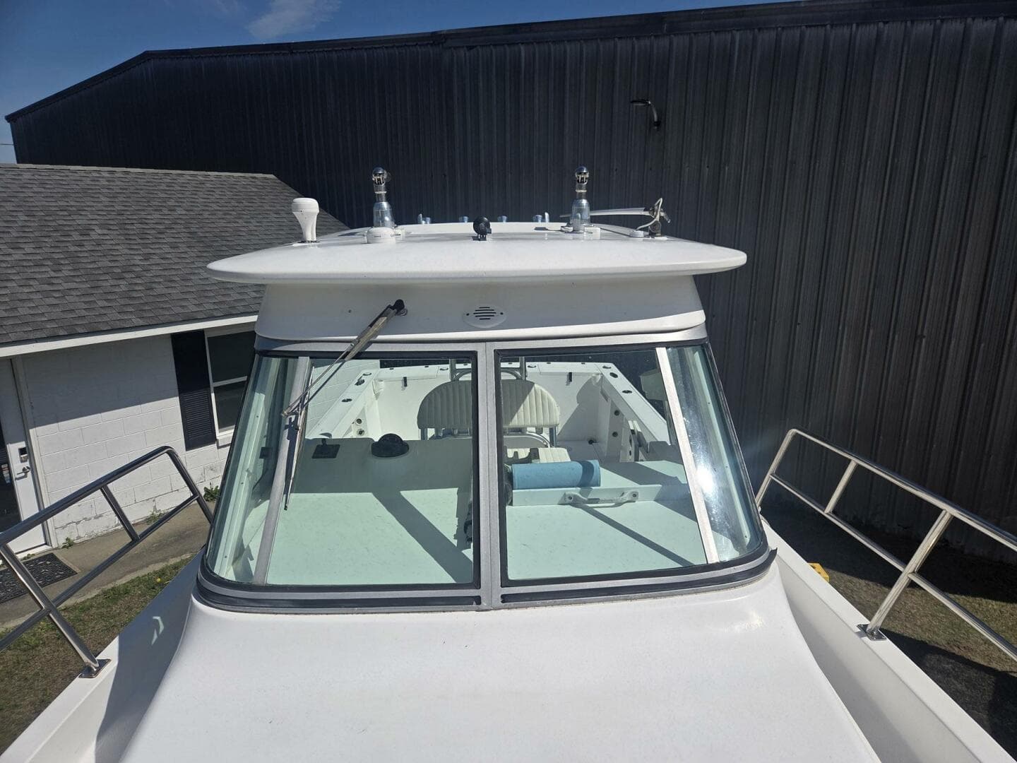 2008 True World Marine TE2810