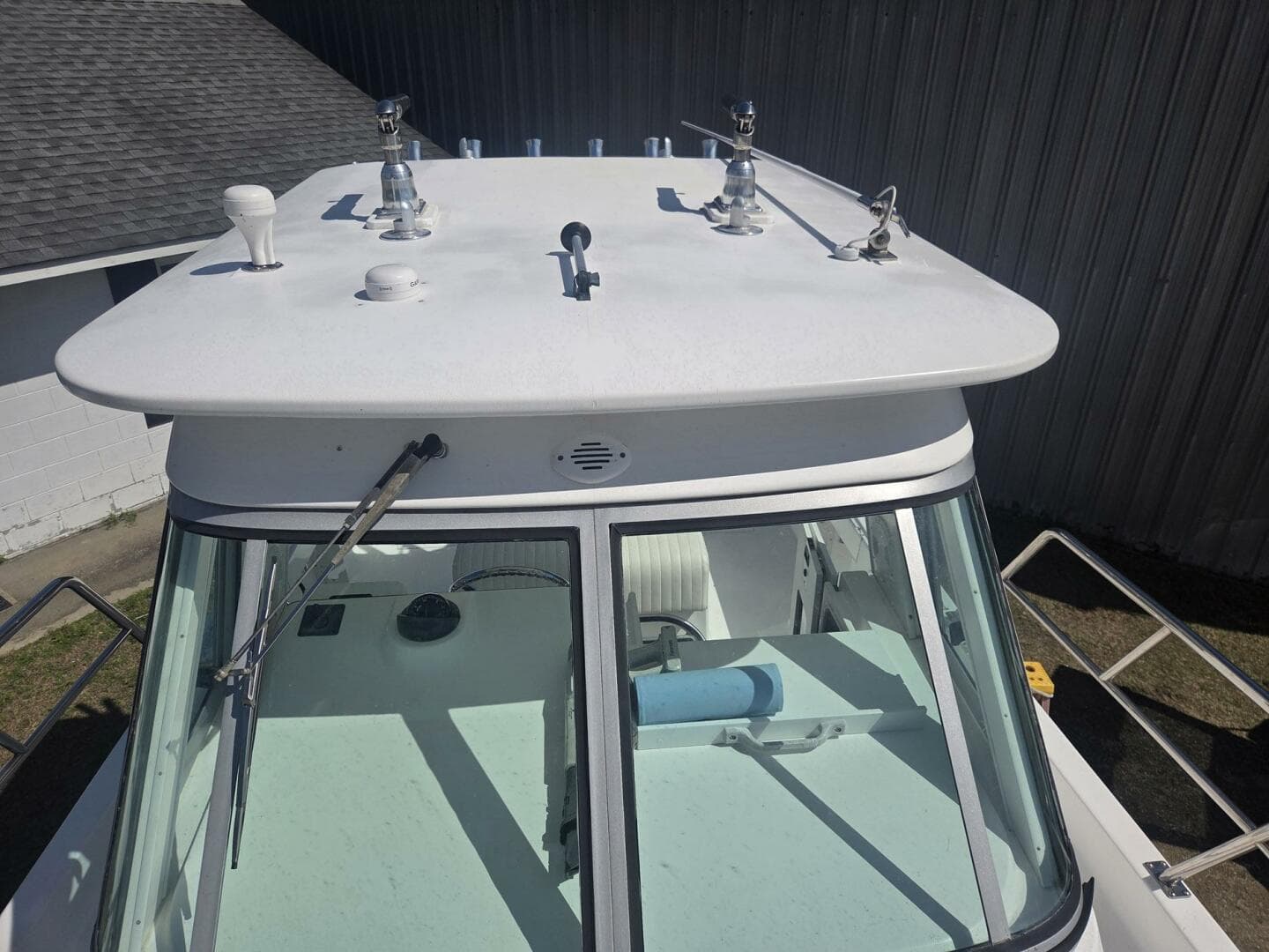 2008 True World Marine TE2810