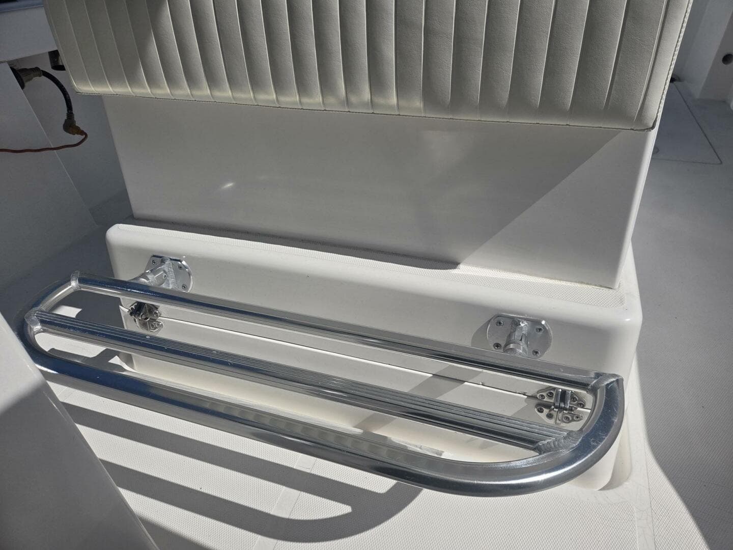 2008 True World Marine TE2810