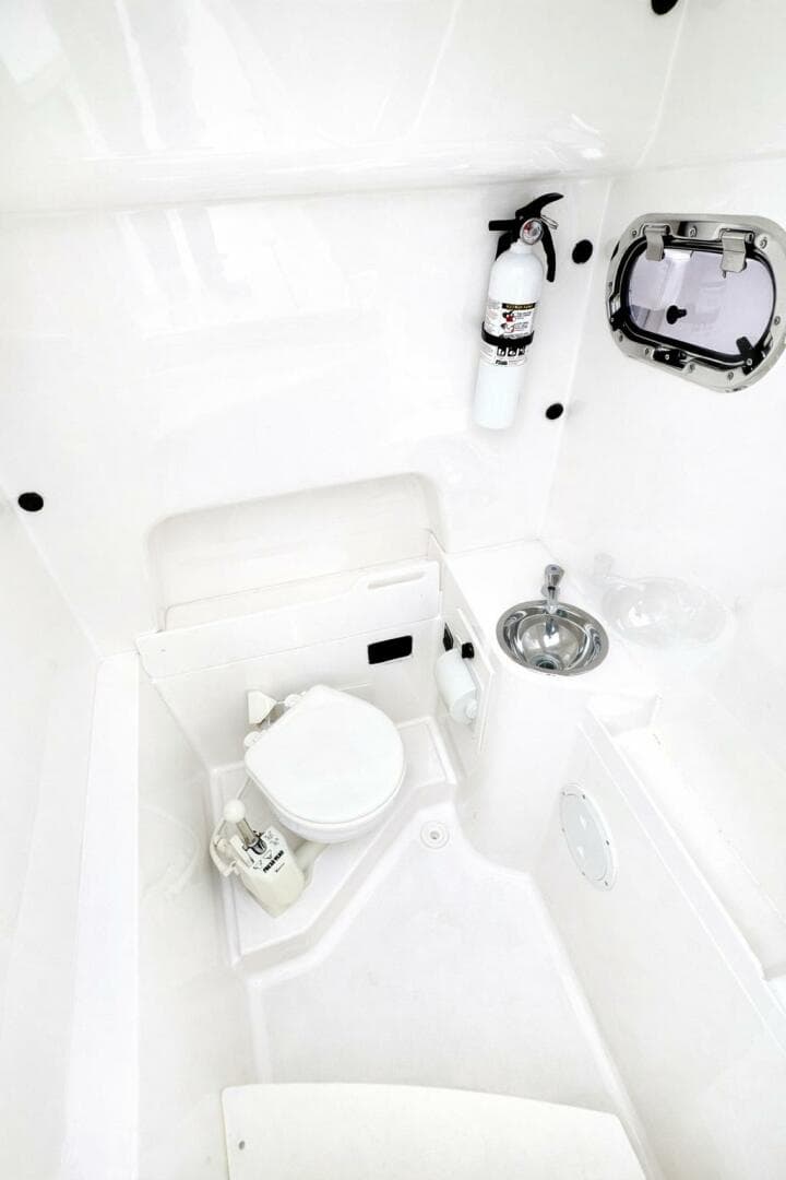 2017 Pursuit C 260 Center Console