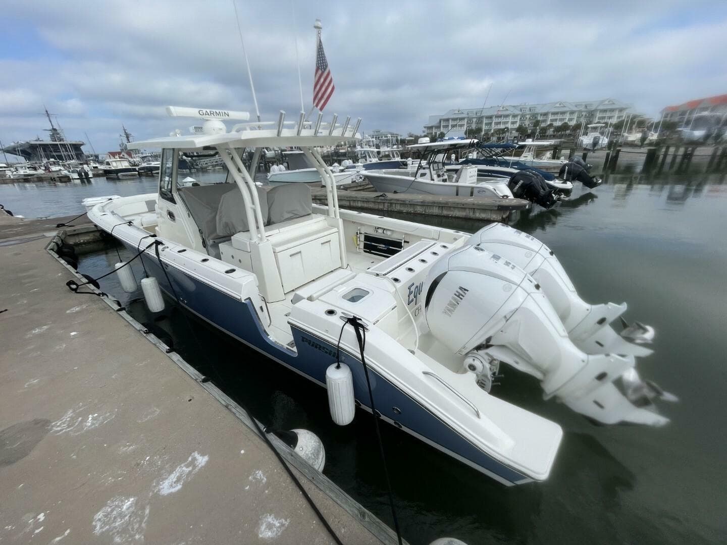 2021 Pursuit S 328 Sport