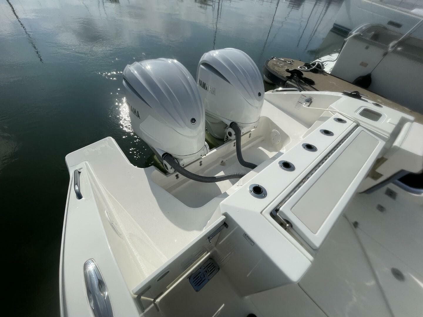 2021 Pursuit S 328 Sport