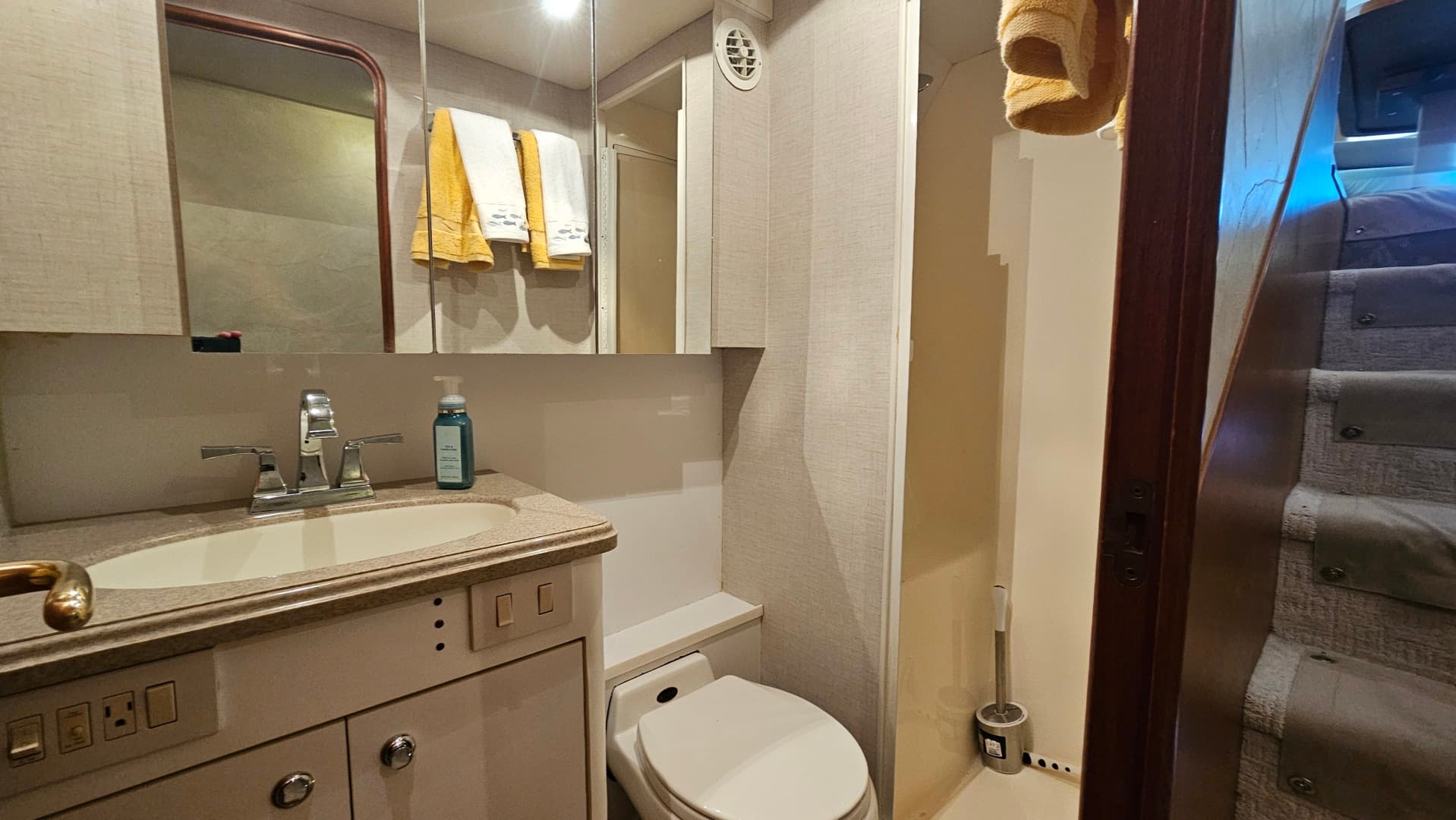 2000 Ocean Yachts 70 SUPER SPORT