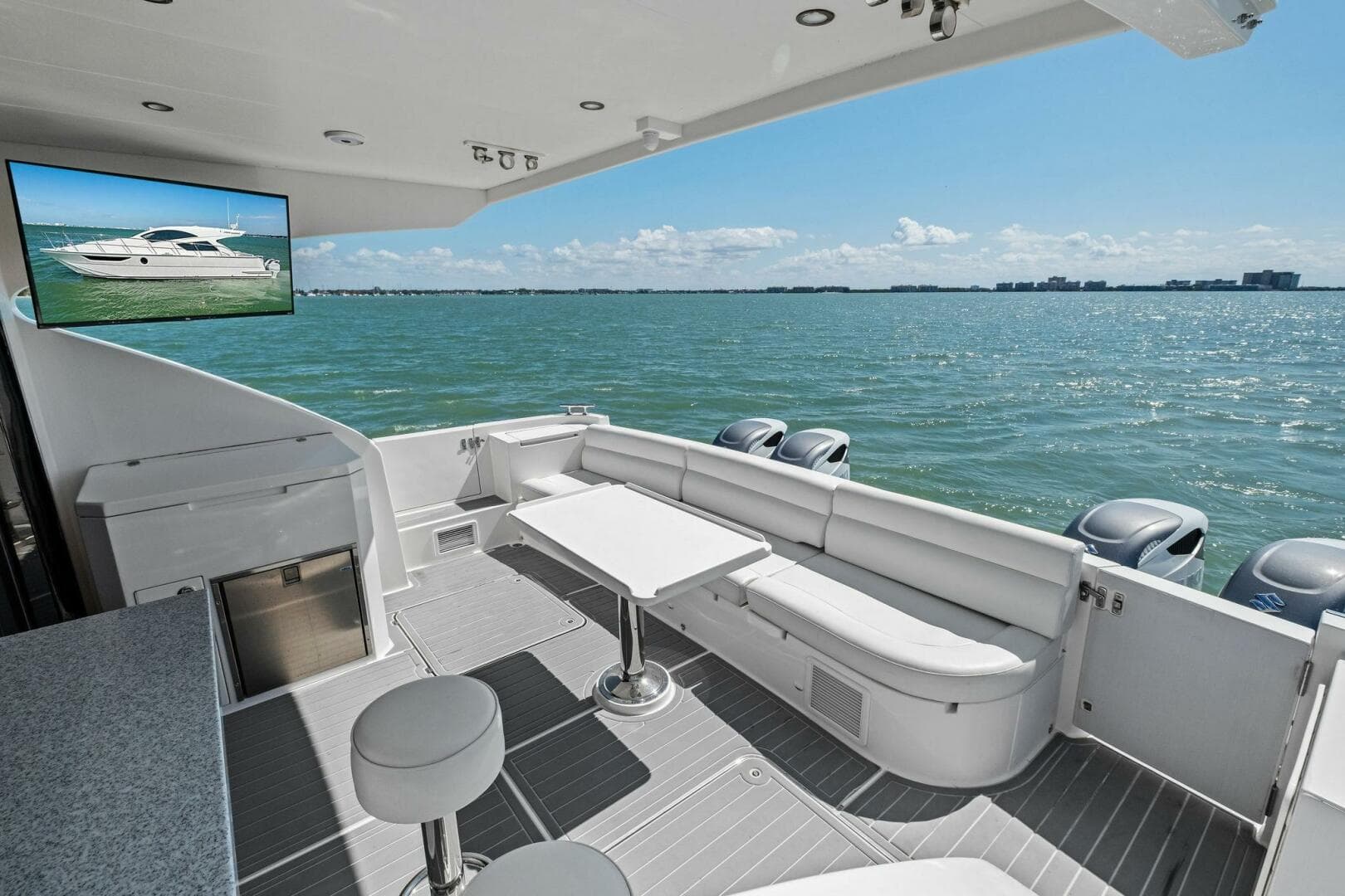 2018 Outboard Express Catamaran 47