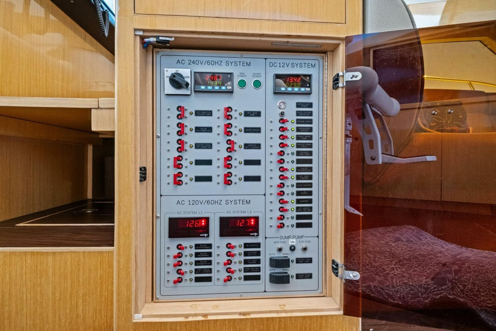 2018 Outboard Express Catamaran 47