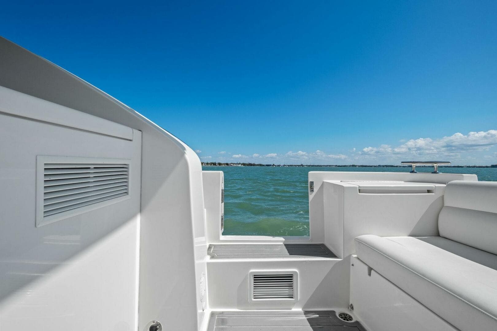 2018 Outboard Express Catamaran 47