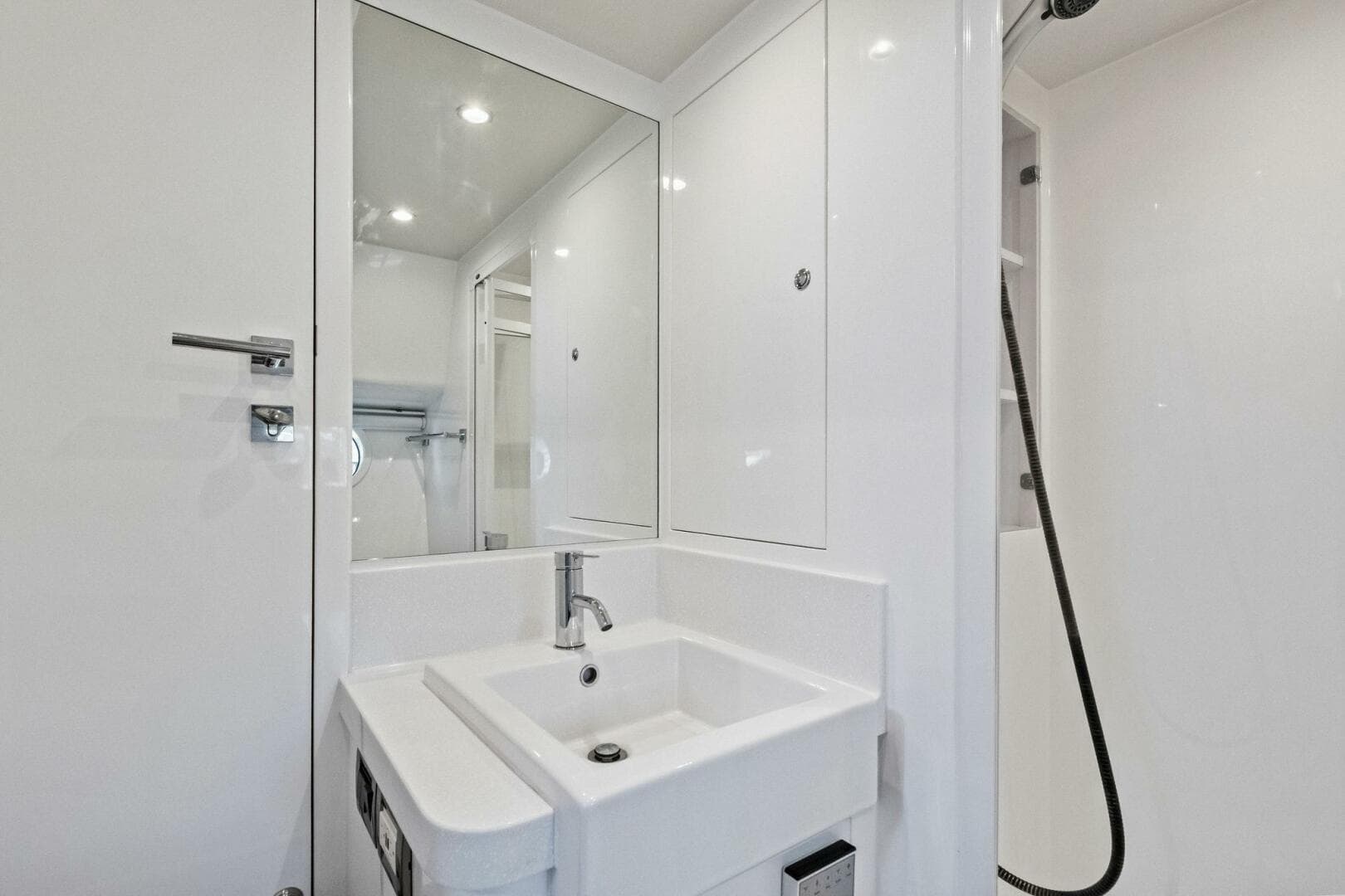 2018 Outboard Express Catamaran 47