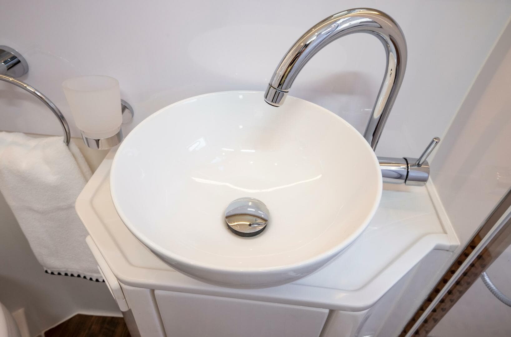 2024 Aquila 54 Yacht