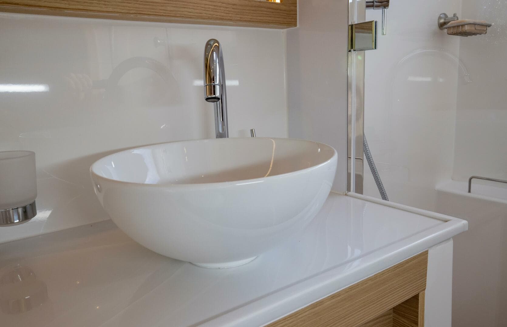 2024 Aquila 54 Yacht