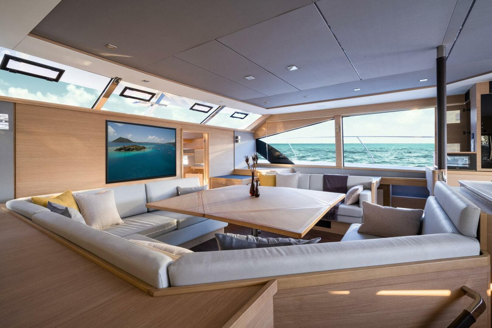 2024 Aquila 54 Yacht
