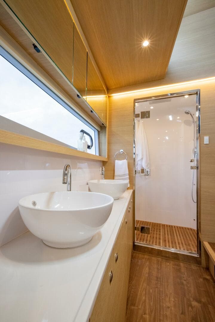 2024 Aquila 54 Yacht