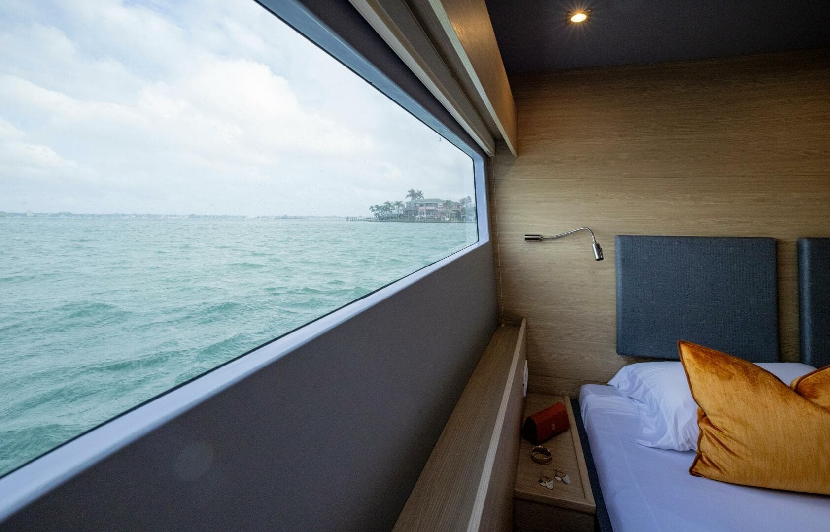 2024 Aquila 54 Yacht