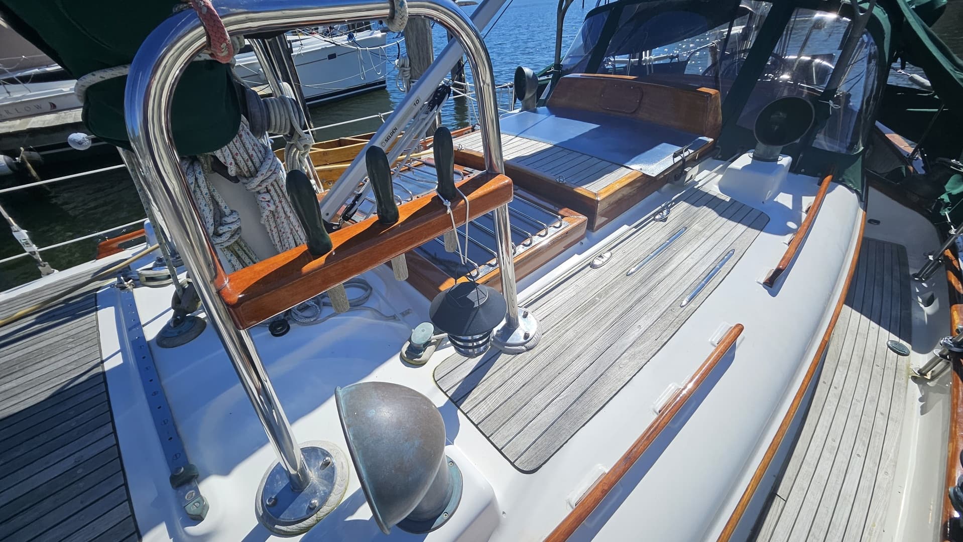 1985 Hans Christian 33T