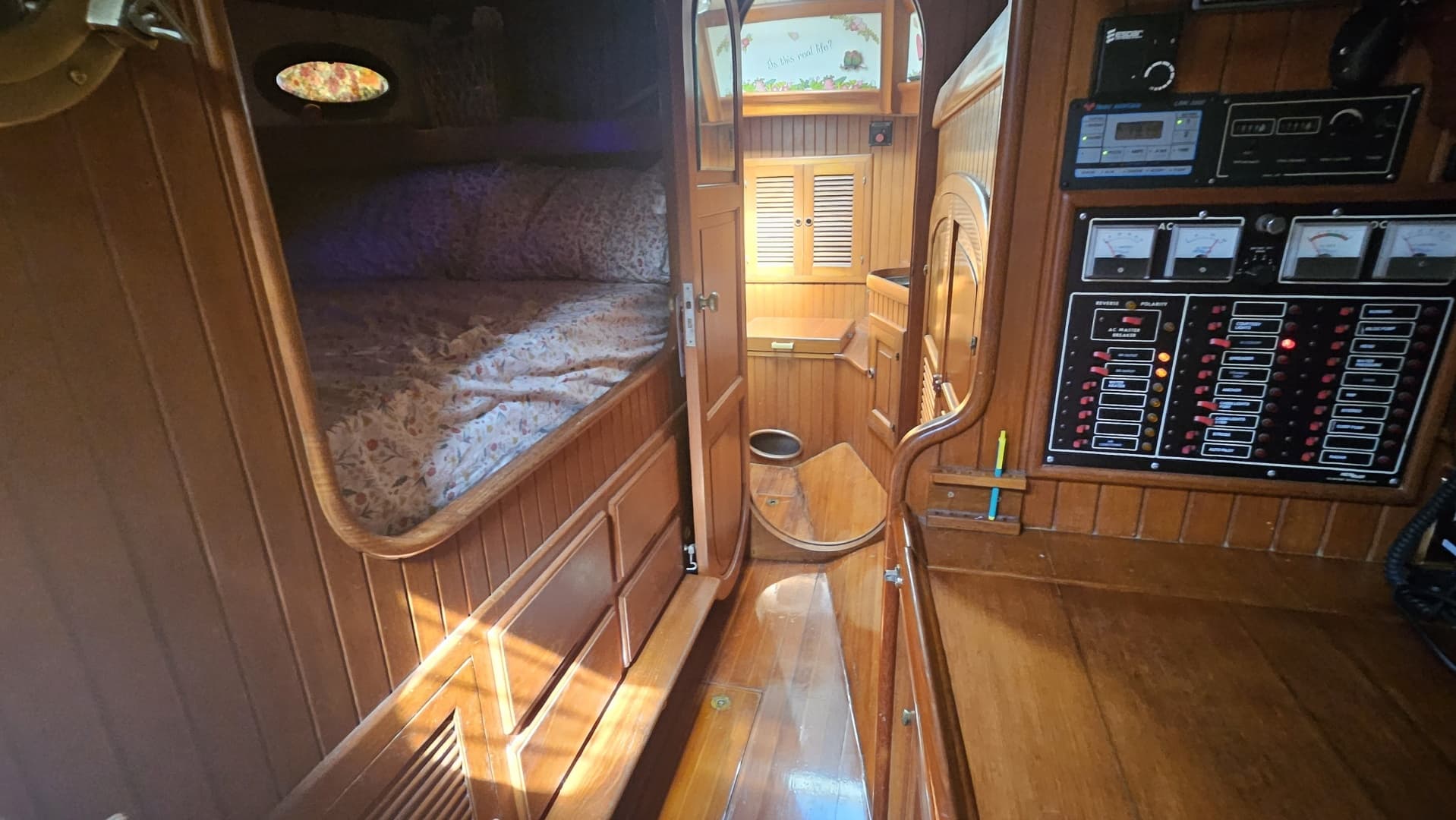 1985 Hans Christian 33T