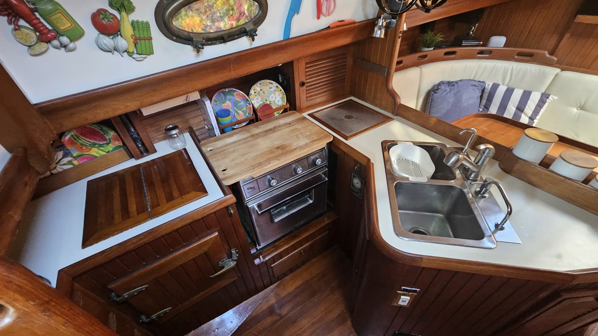 1985 Hans Christian 33T