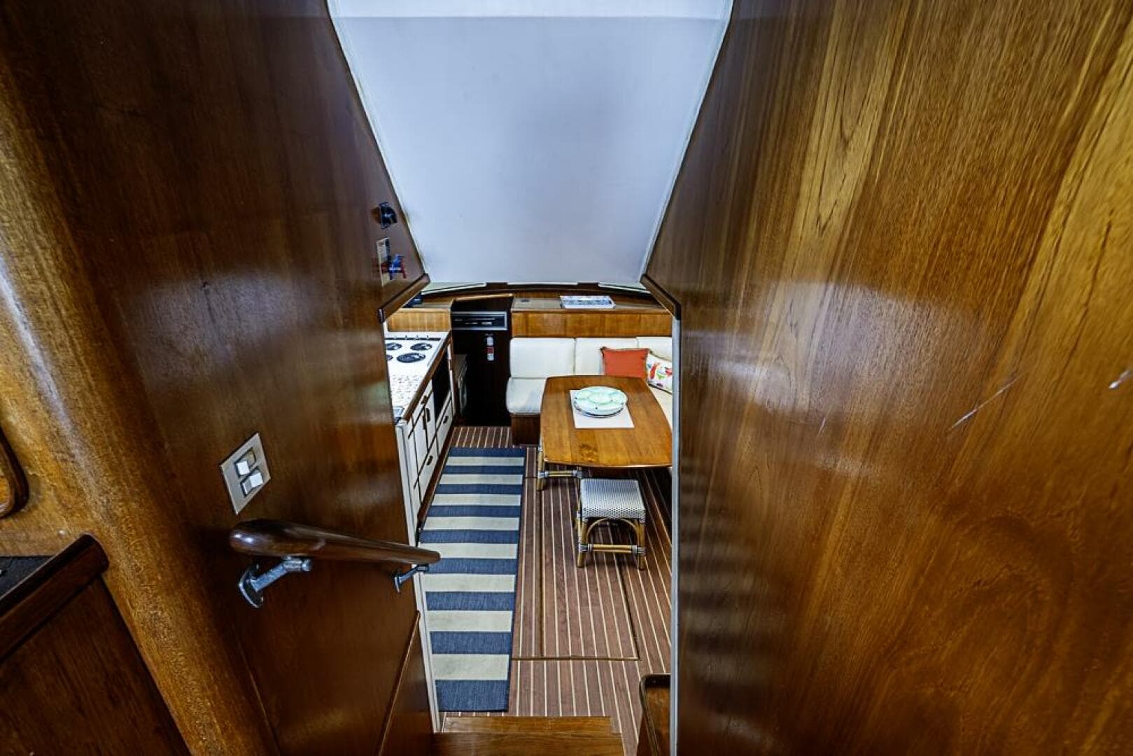 1985 Gulfstar 44 Motor Yacht