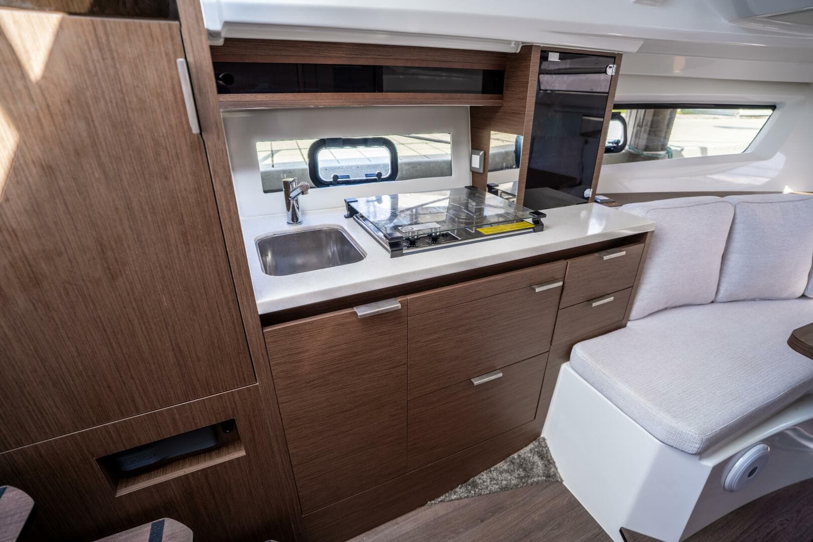 2024 Jeanneau Leader 10.5 WA S2