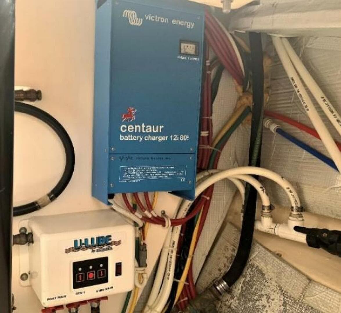 2009 Tiara Yachts Sovran 4300