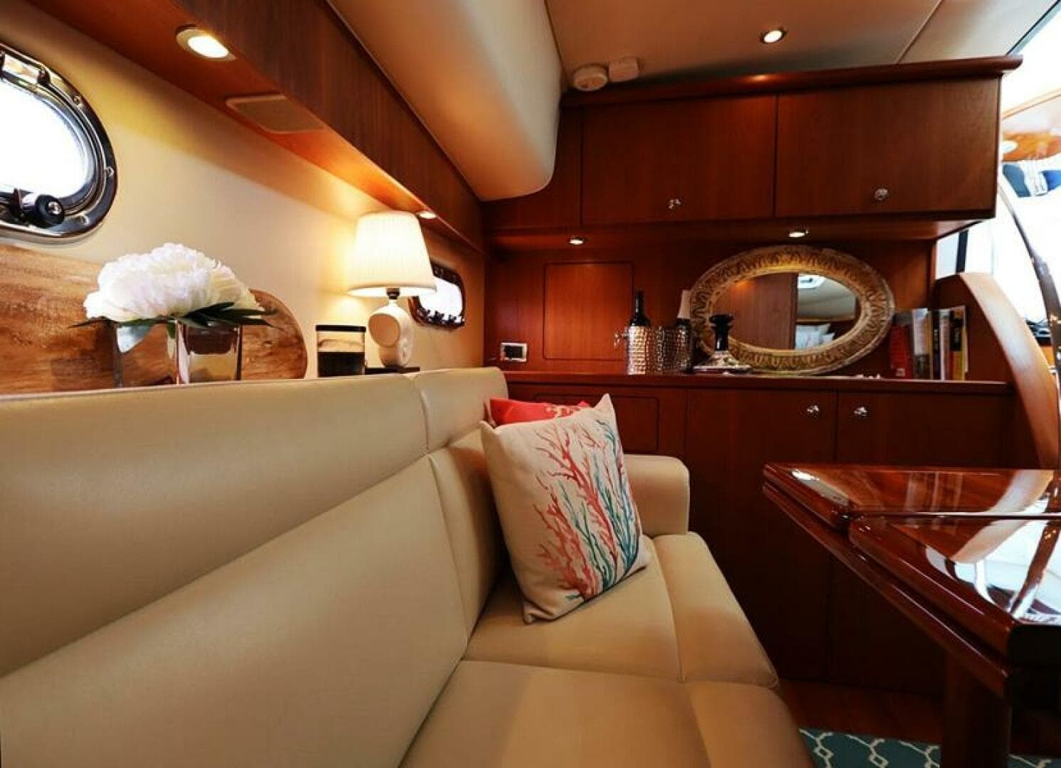 2009 Tiara Yachts Sovran 4300