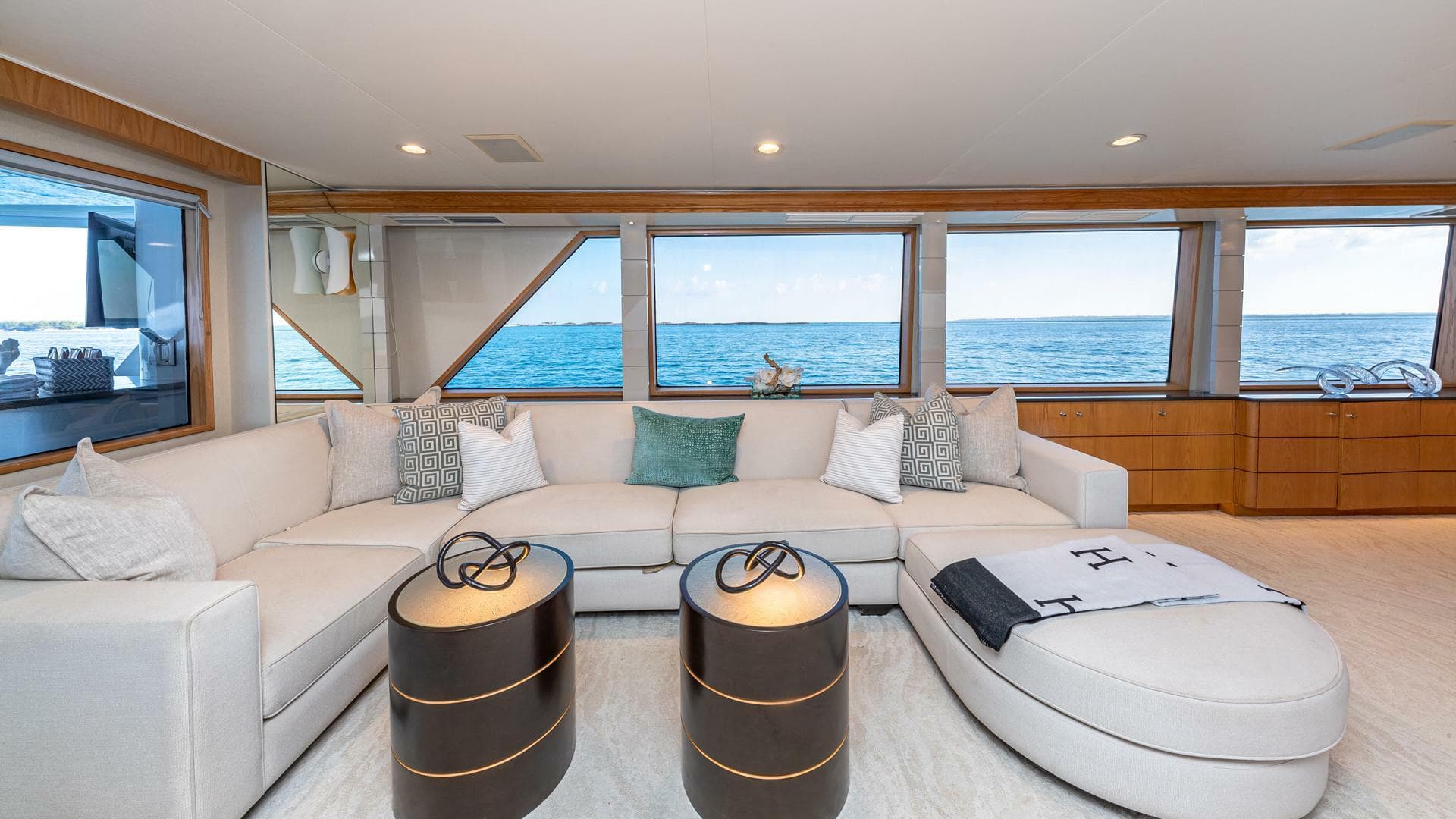 1997 Broward Raised Pilothouse