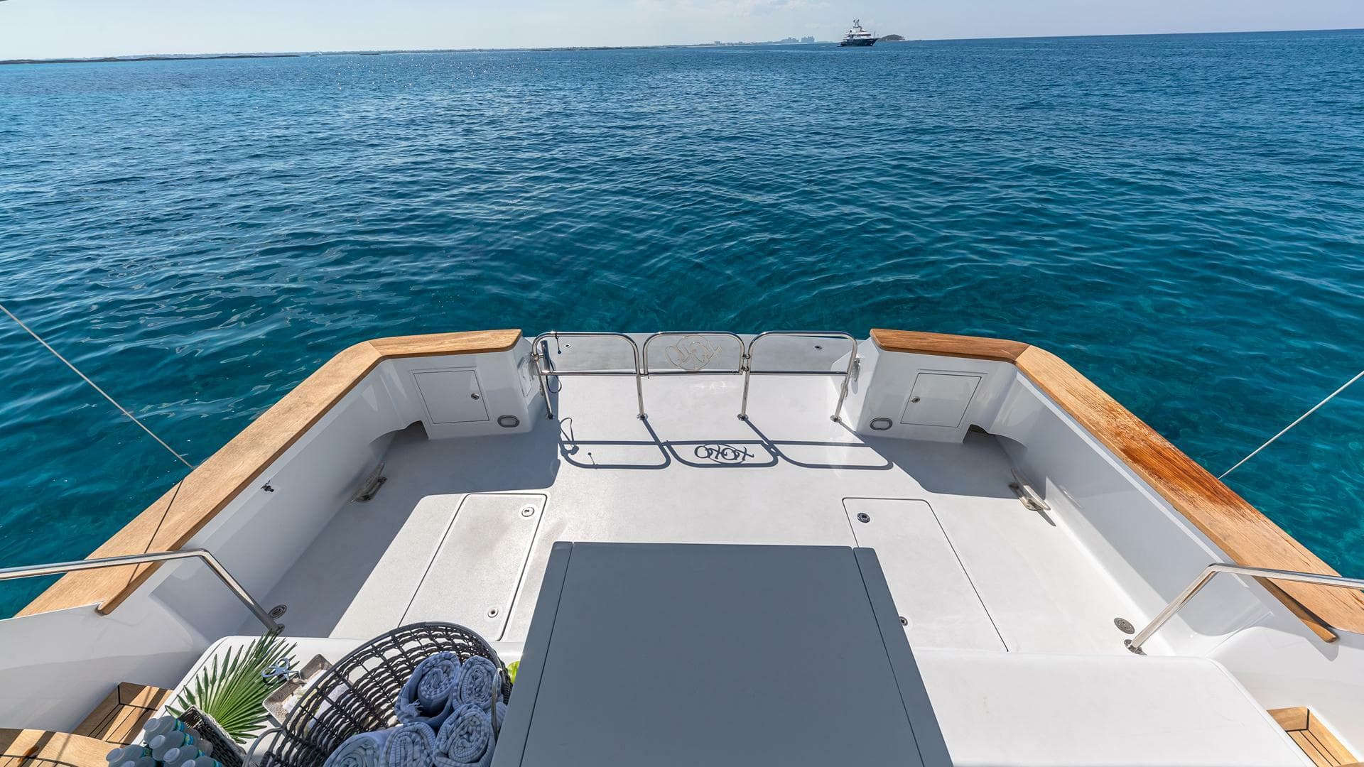 1997 Broward Raised Pilothouse