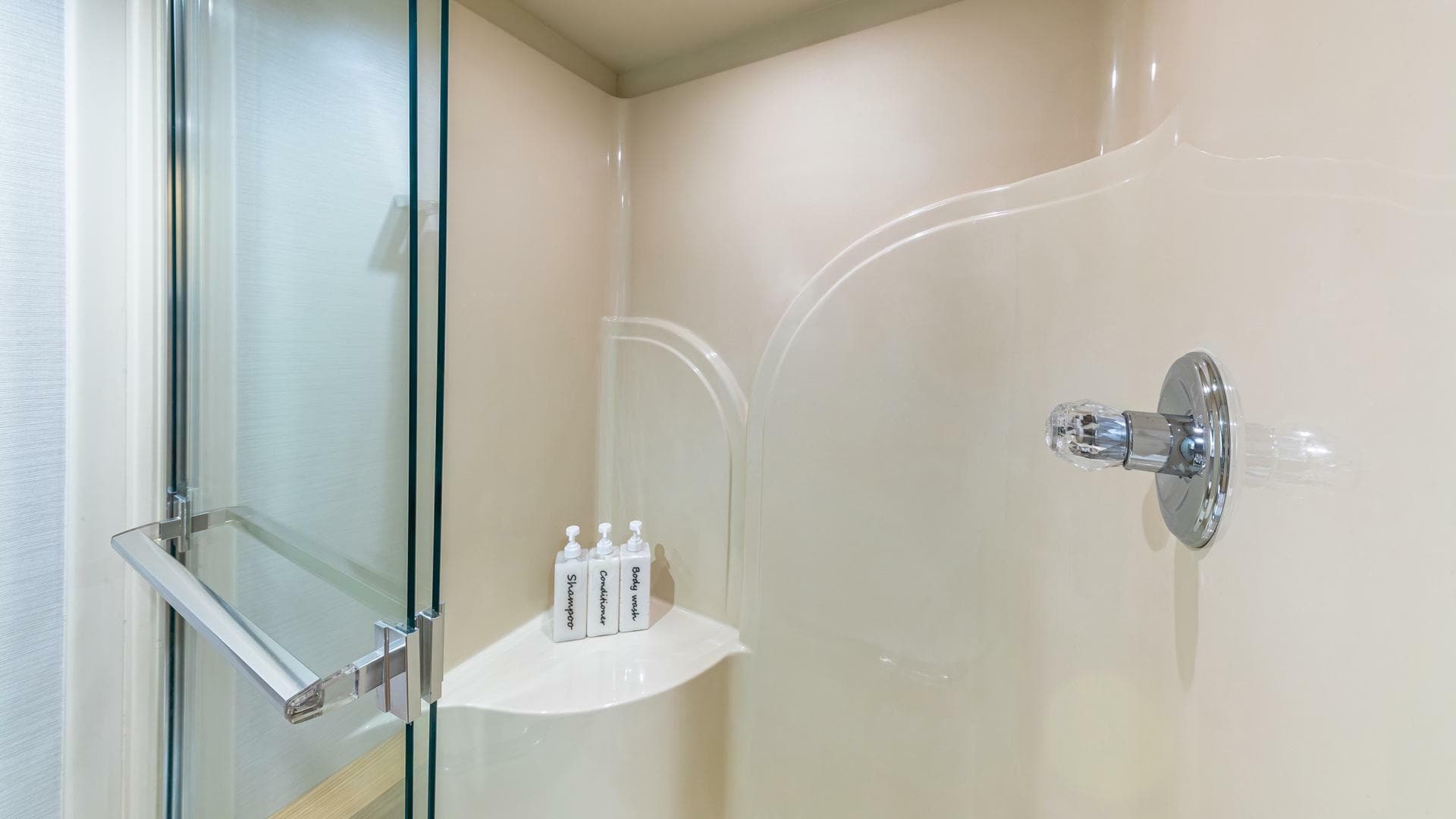 1997 Broward Raised Pilothouse