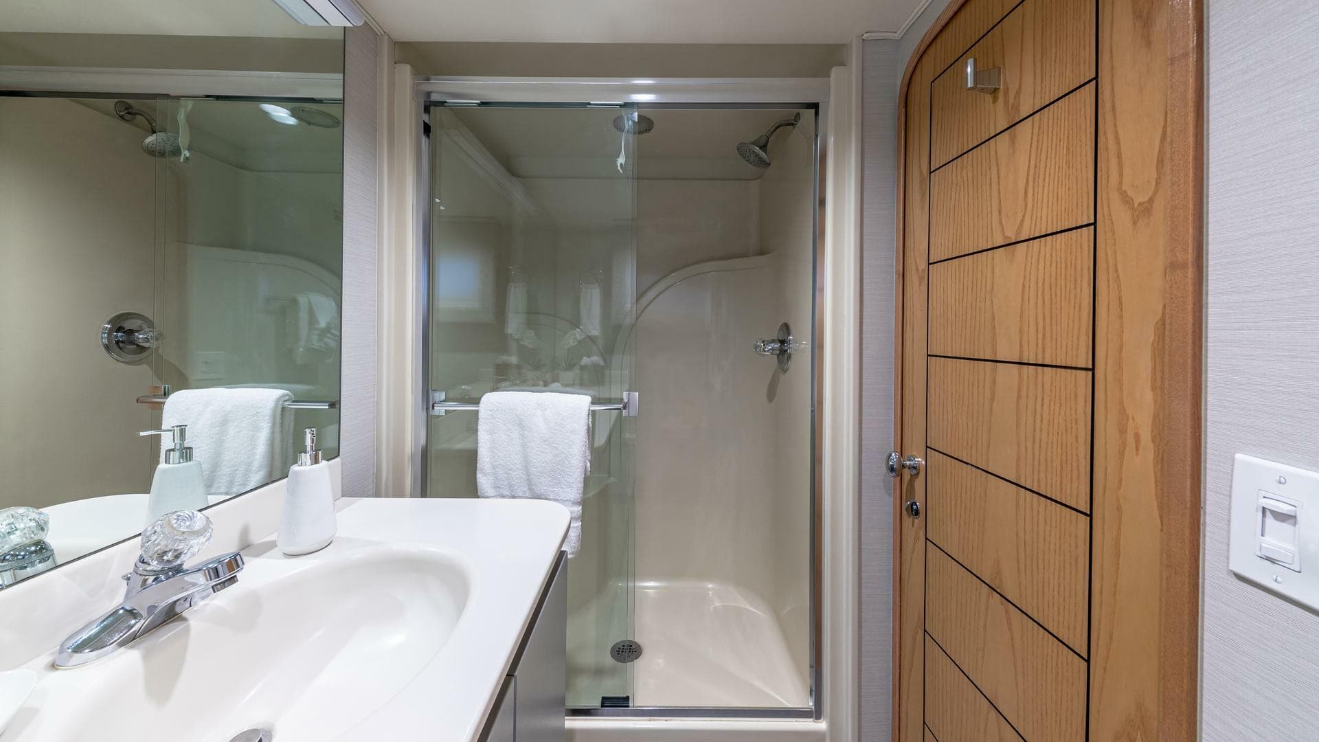 1997 Broward Raised Pilothouse