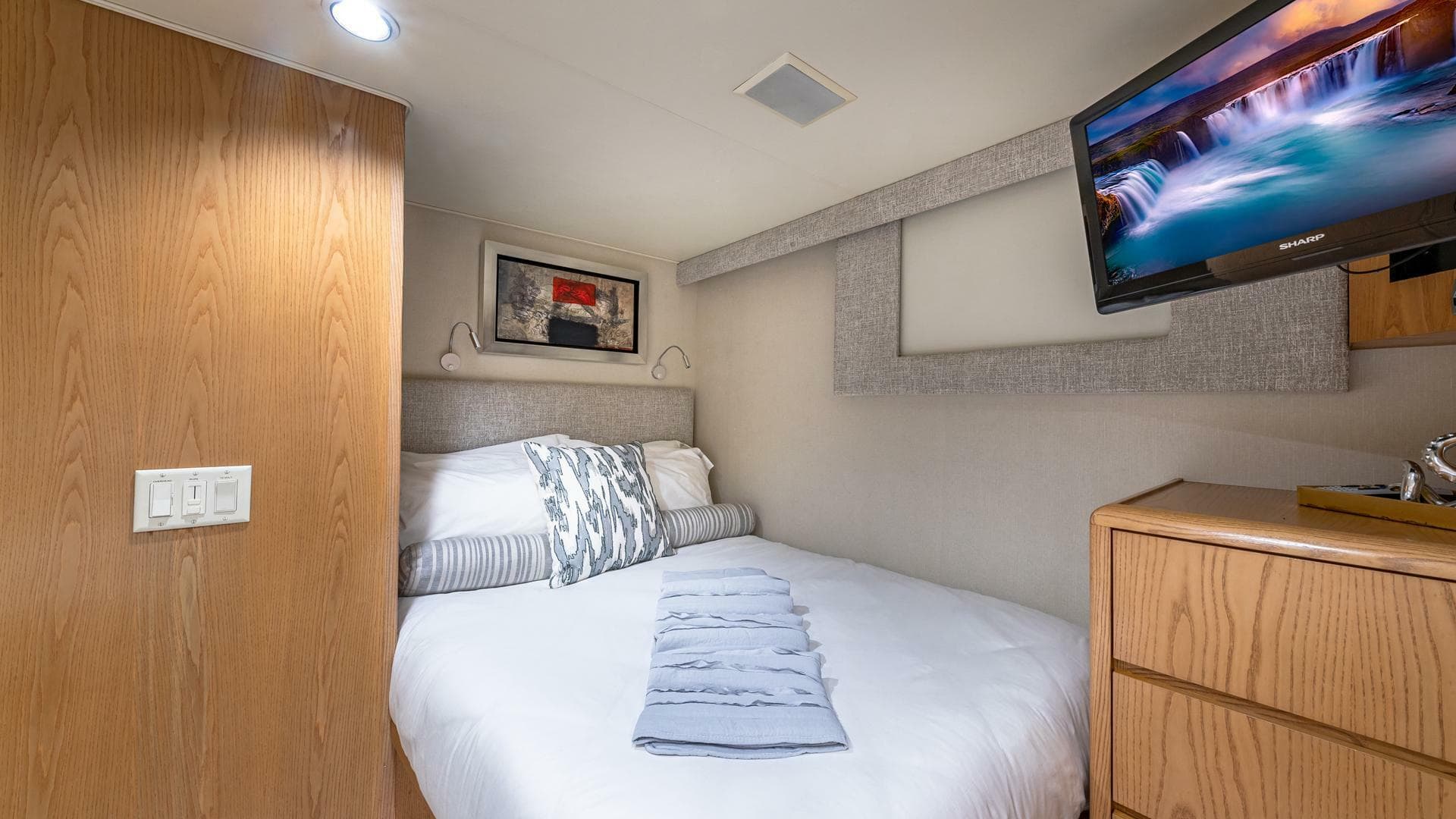 1997 Broward Raised Pilothouse