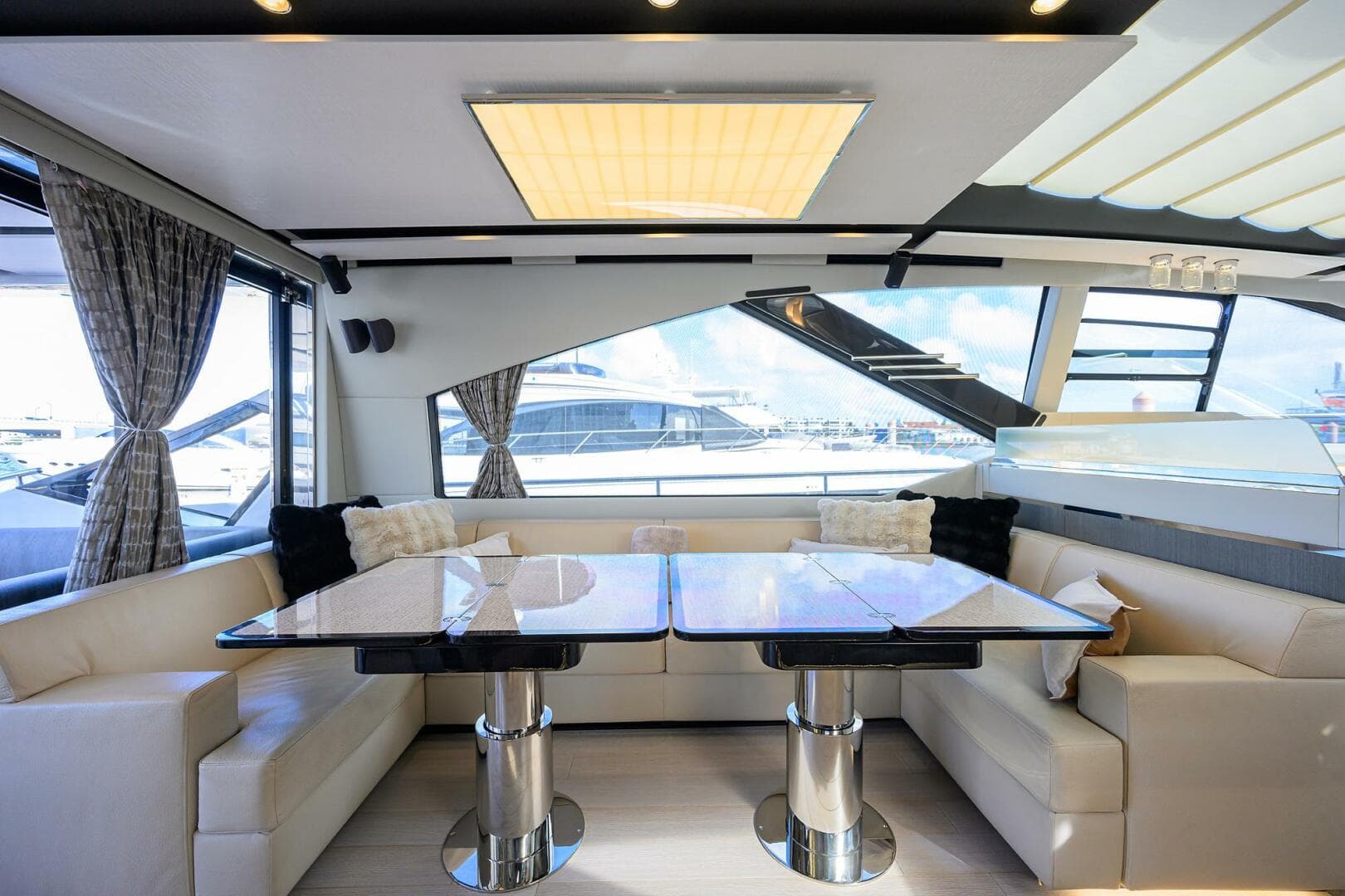 2019 Azimut S7