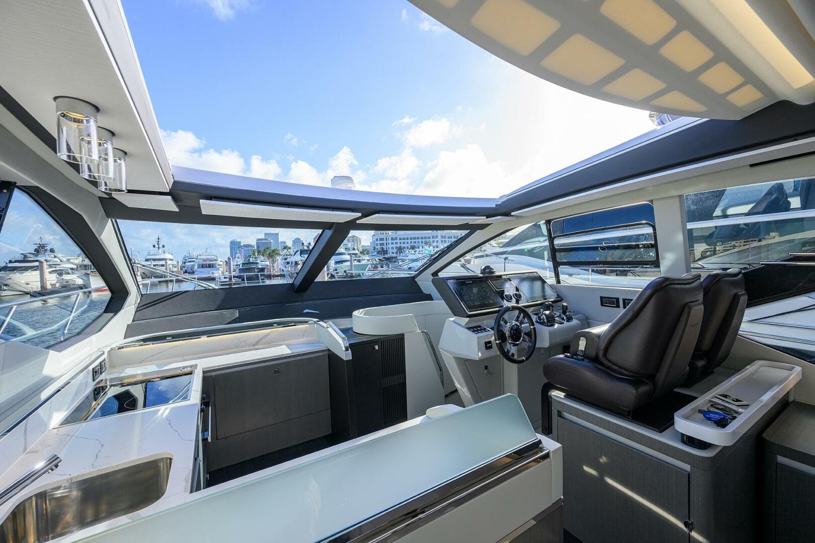 2019 Azimut S7