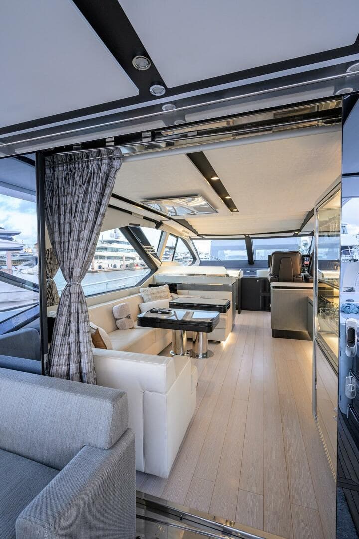 2019 Azimut S7