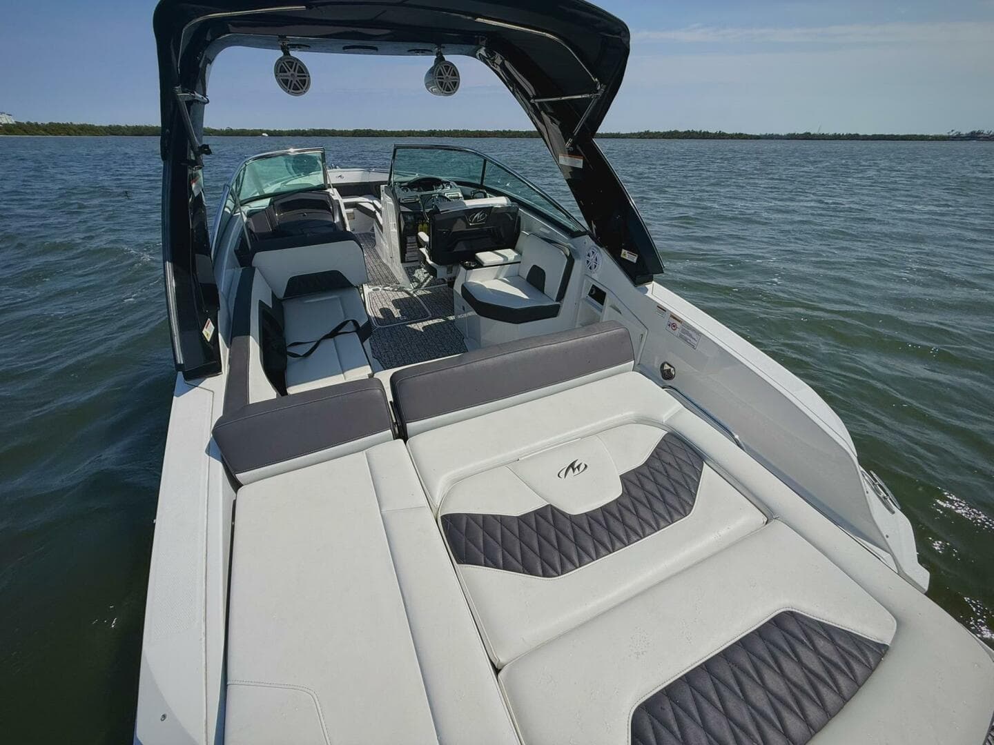 2020 Monterey 29 305SSD