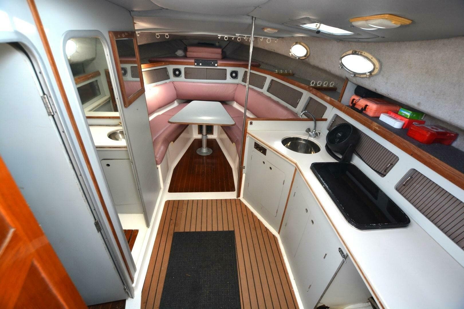 1987 Luhrs Alura
