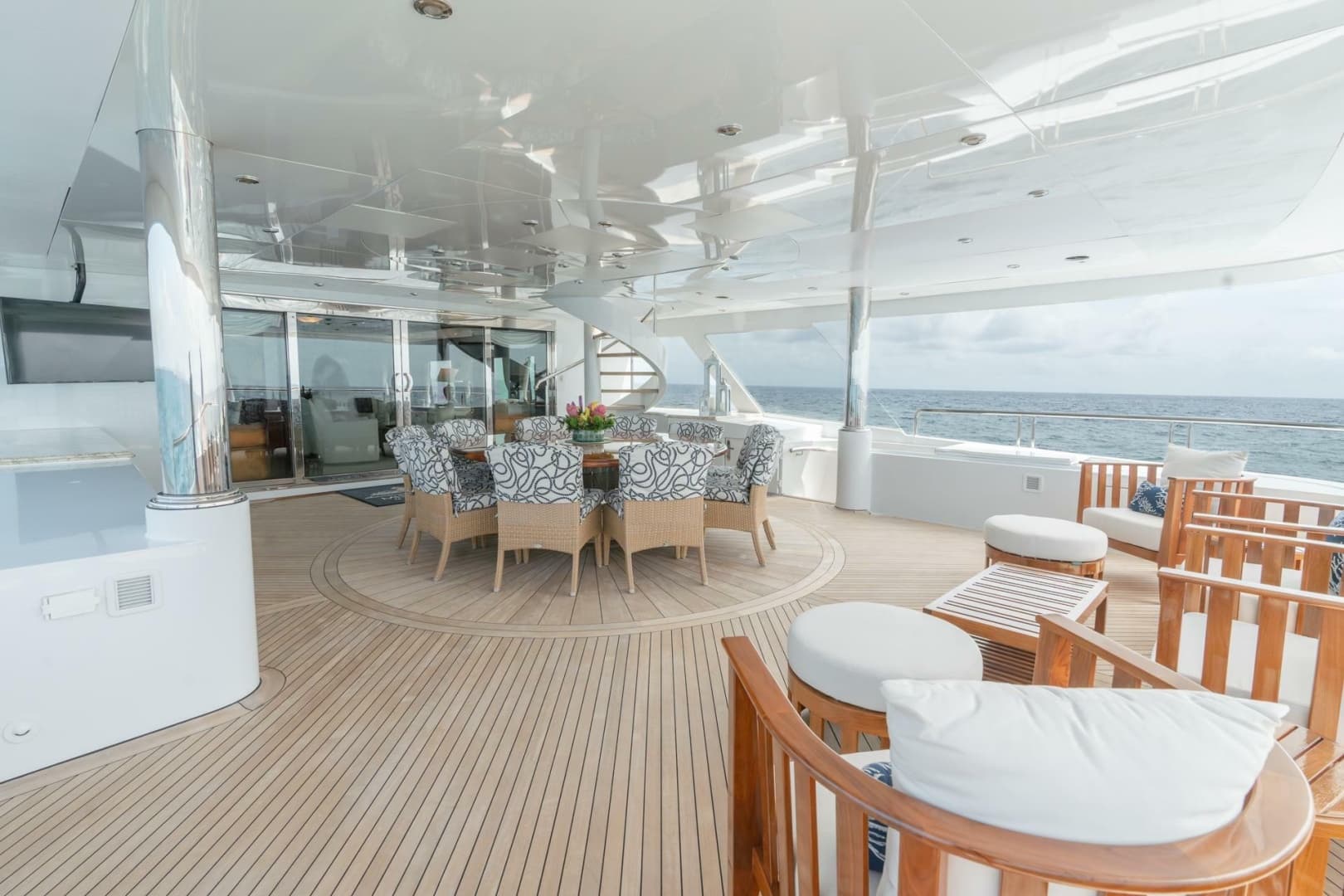 2006 Trinity Yachts Tri-Deck MY