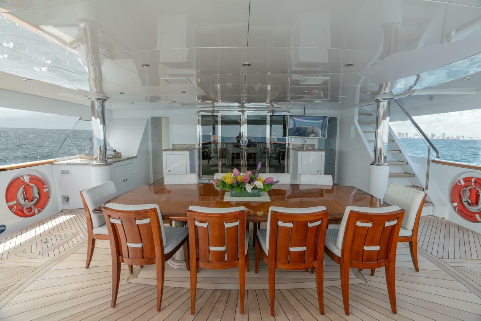 2006 Trinity Yachts Tri-Deck MY