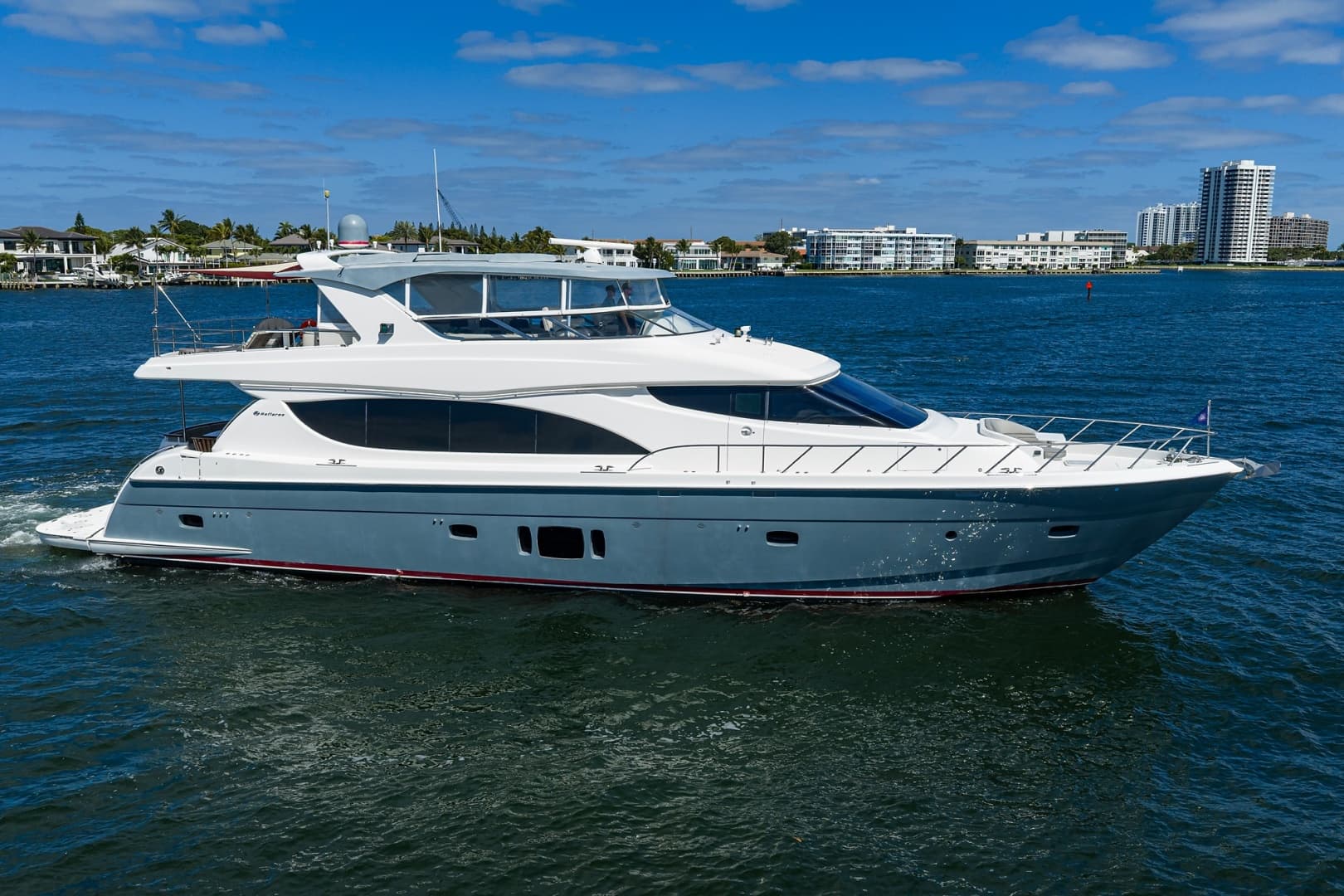 2013 Hatteras 80 Motor Yacht