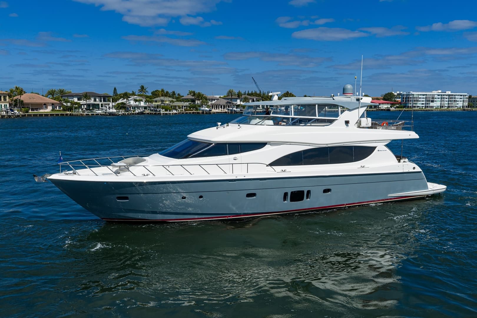 2013 Hatteras 80 Motor Yacht