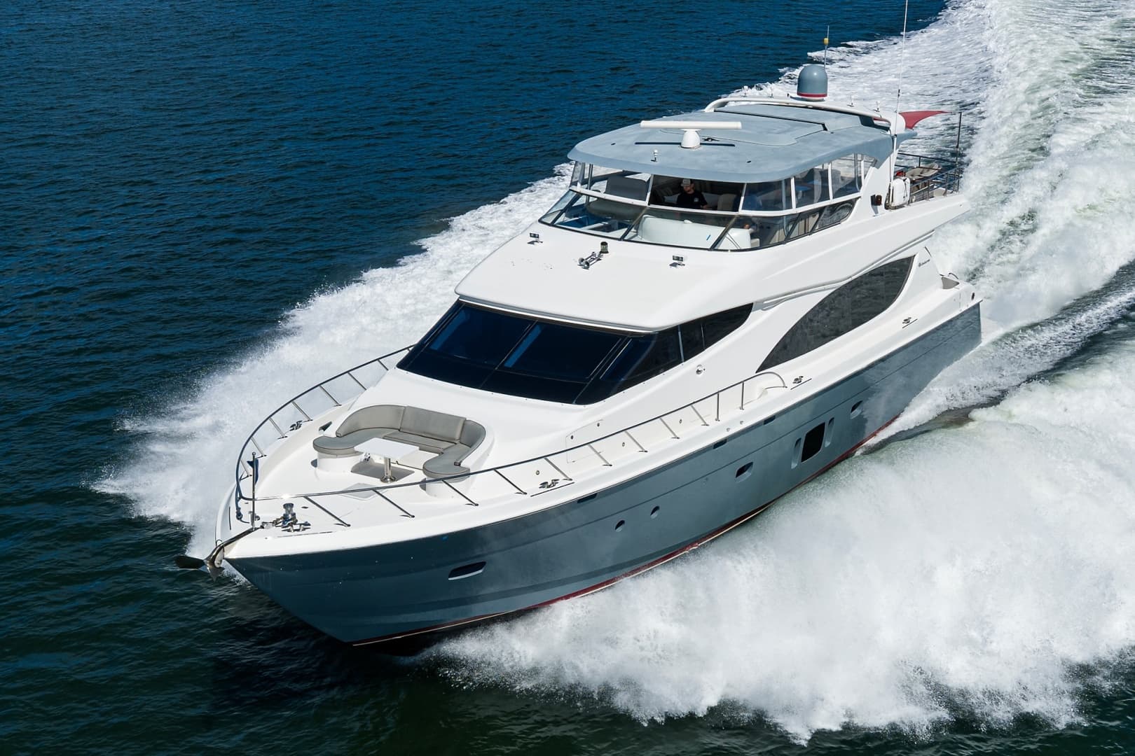 2013 Hatteras 80 Motor Yacht
