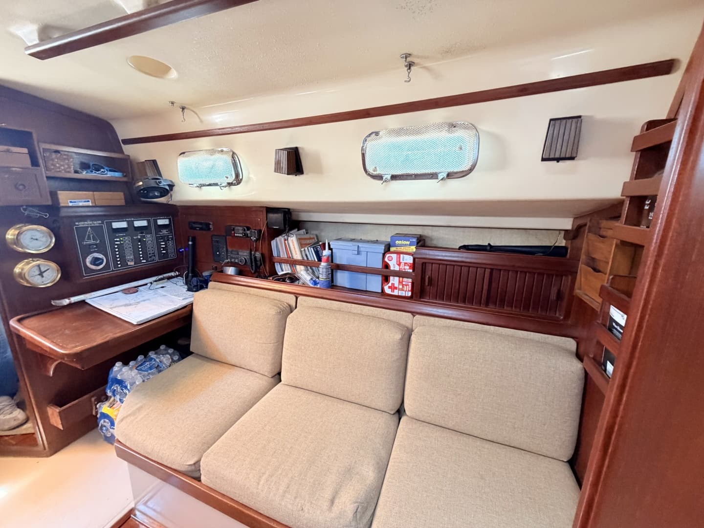 1989 Island Packet Cutter