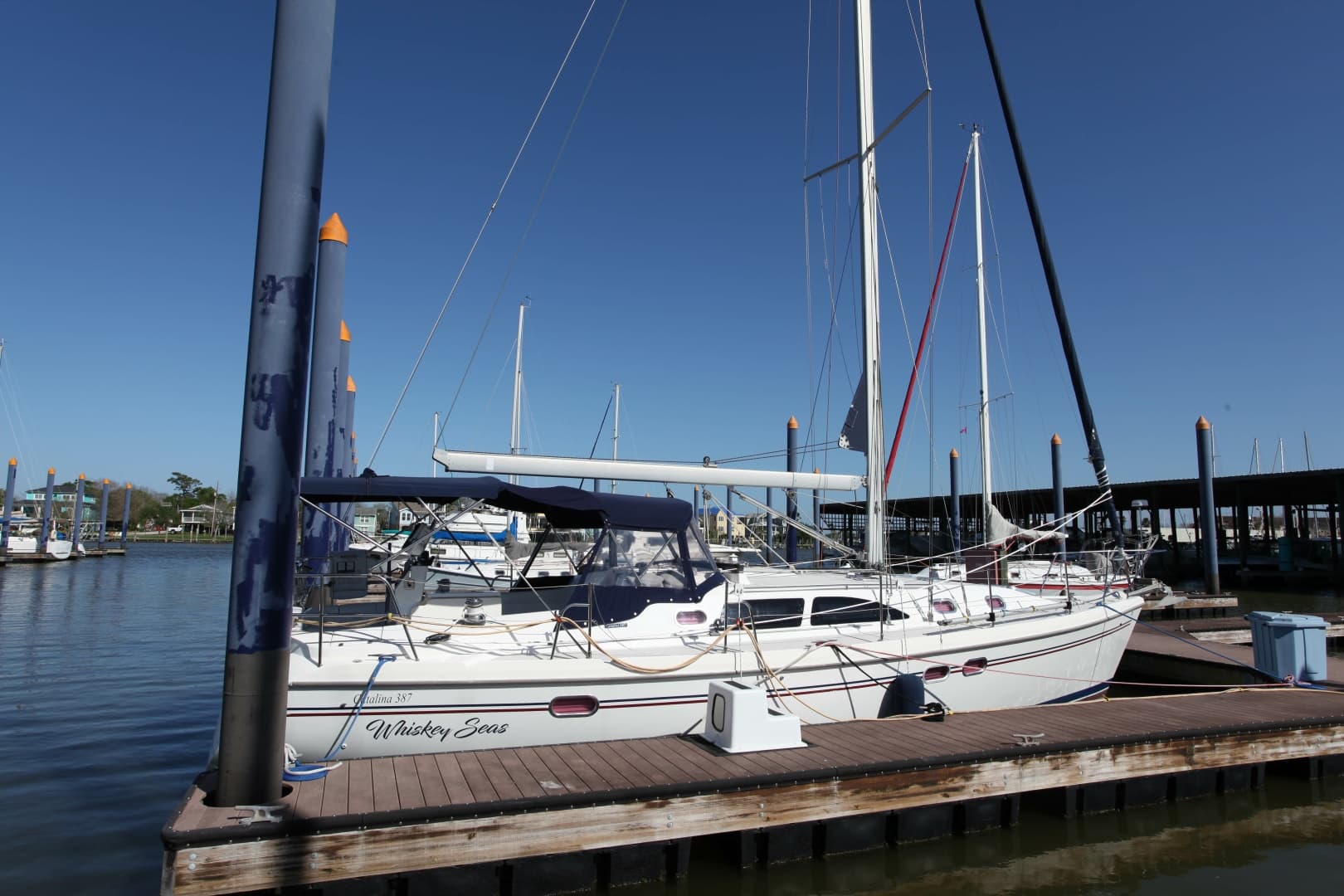 2005 Catalina 387