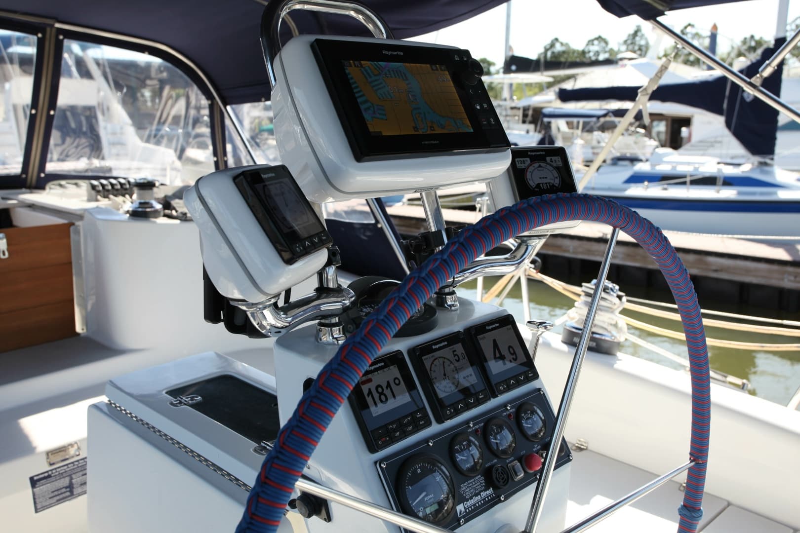 2005 Catalina 387