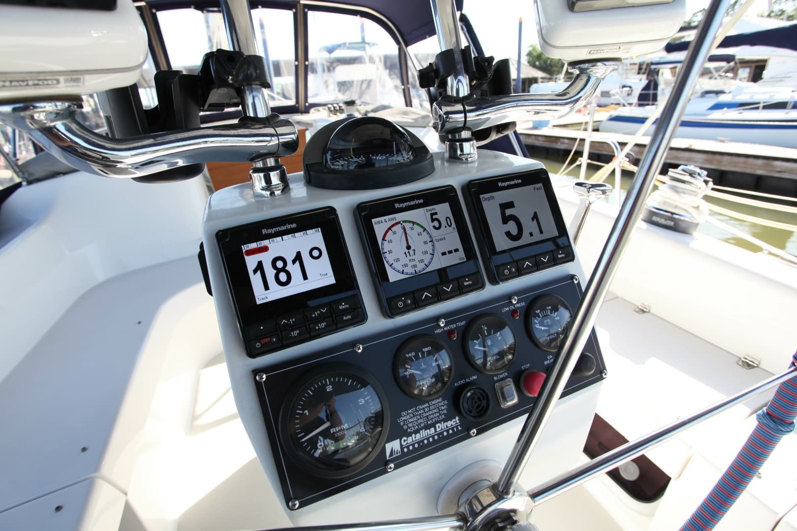 2005 Catalina 387