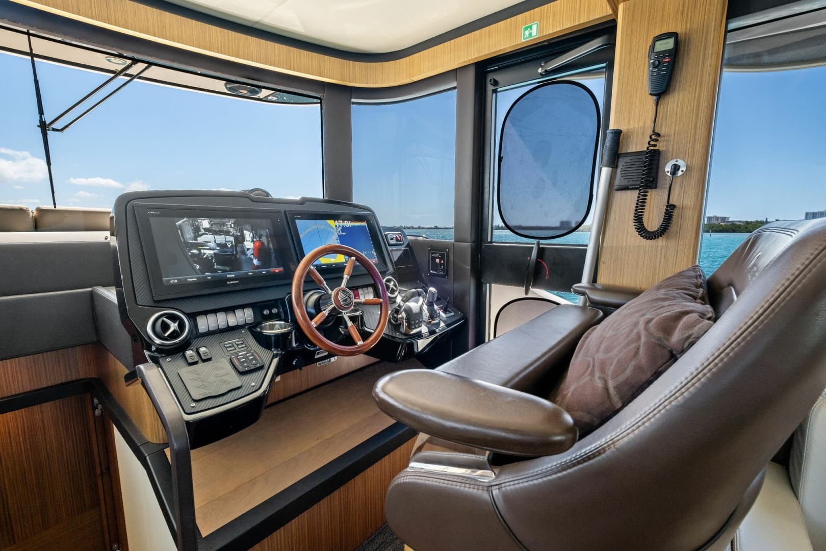 2019 Absolute 52 Navetta