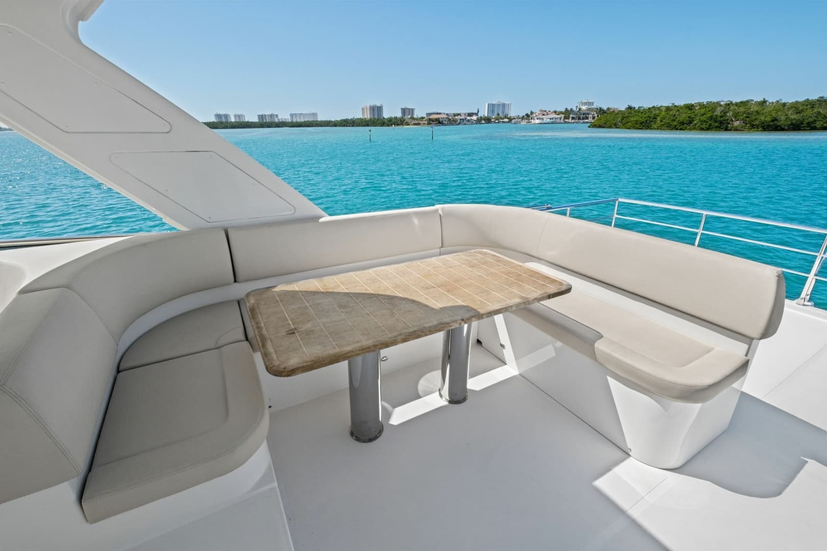2019 Absolute 52 Navetta