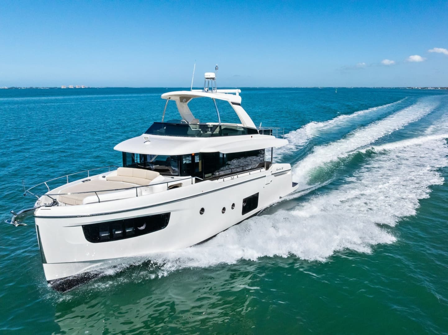 2019 Absolute 52 Navetta