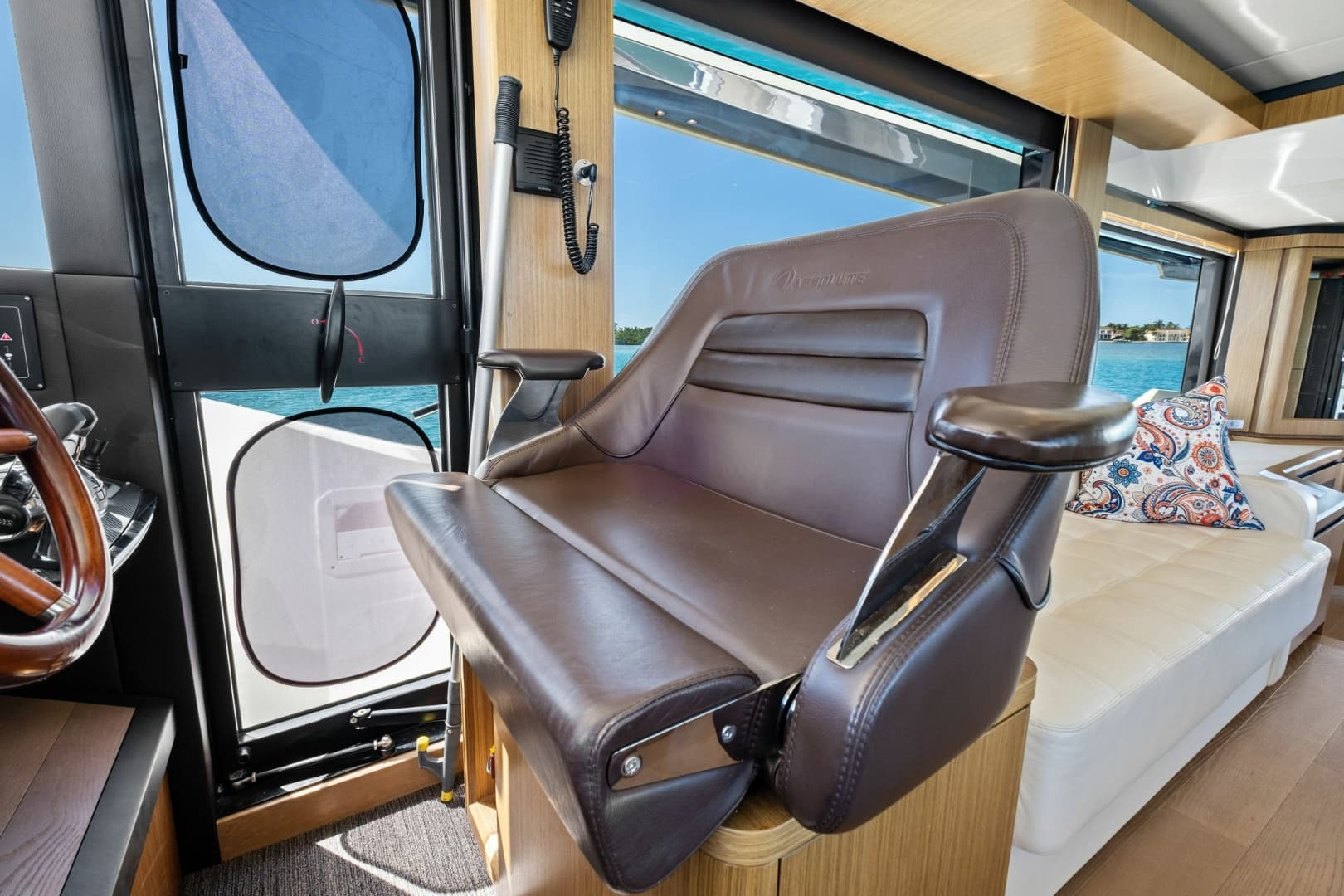 2019 Absolute 52 Navetta