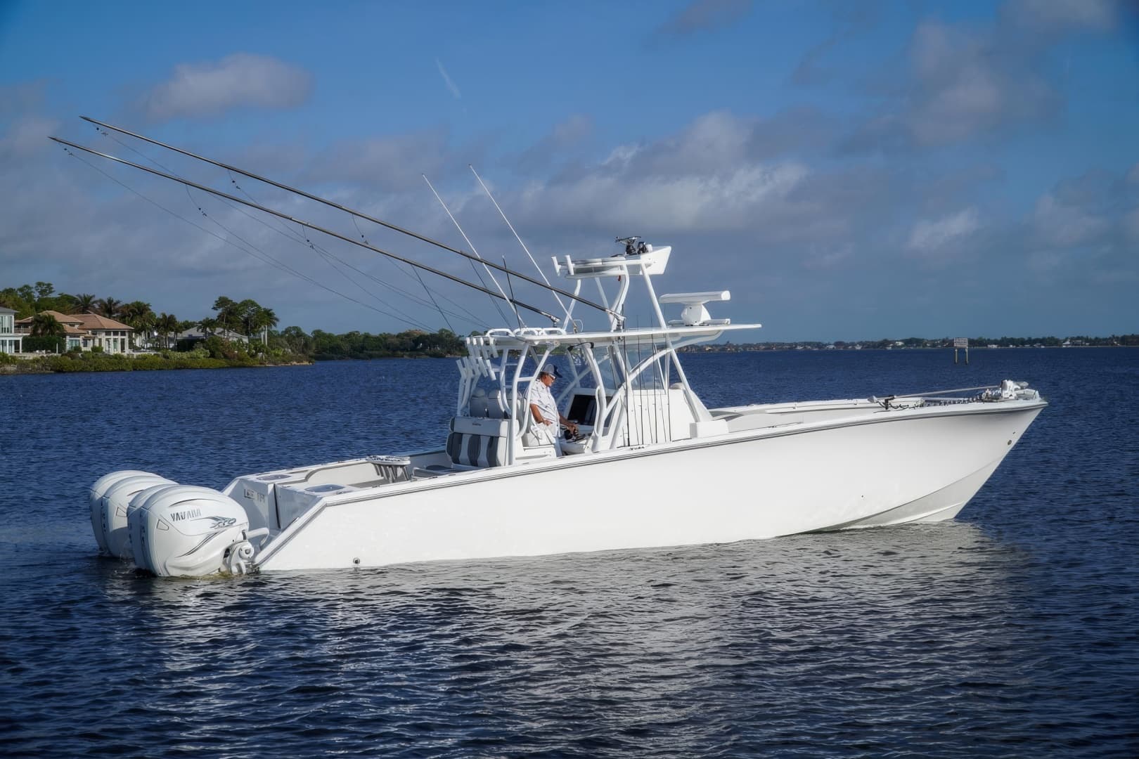 2022 Sea Hunter 41 CTS