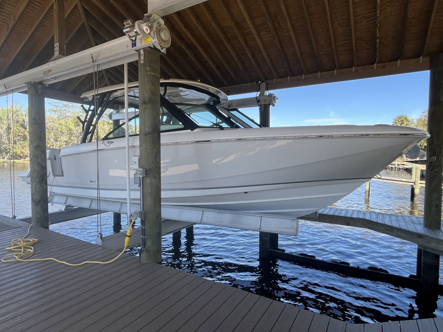 2022 Boston Whaler 320 Vantage