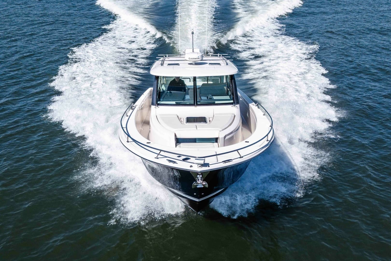 2016 Tiara Q44 LIVIMAC