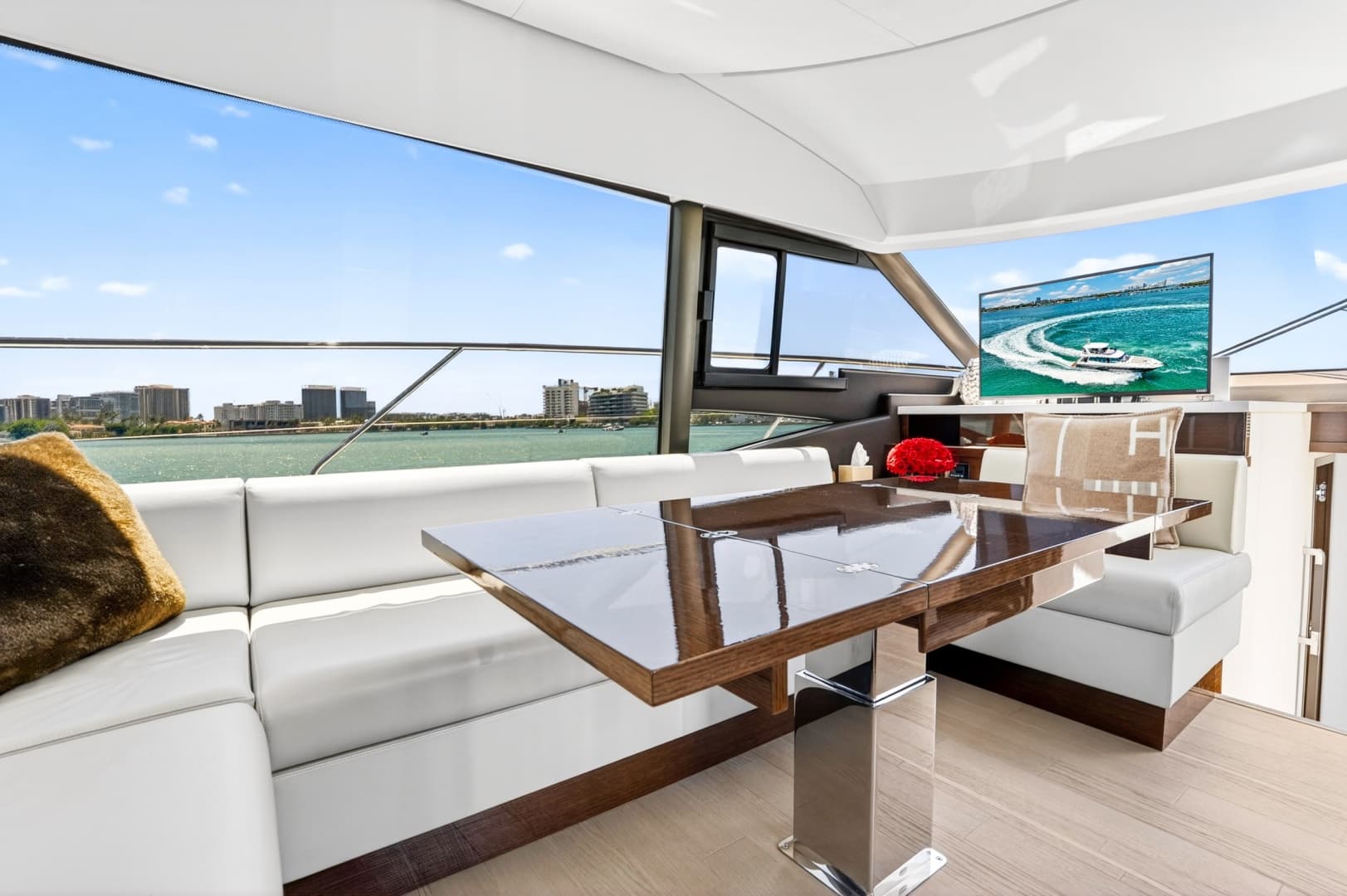 2023 Prestige 590